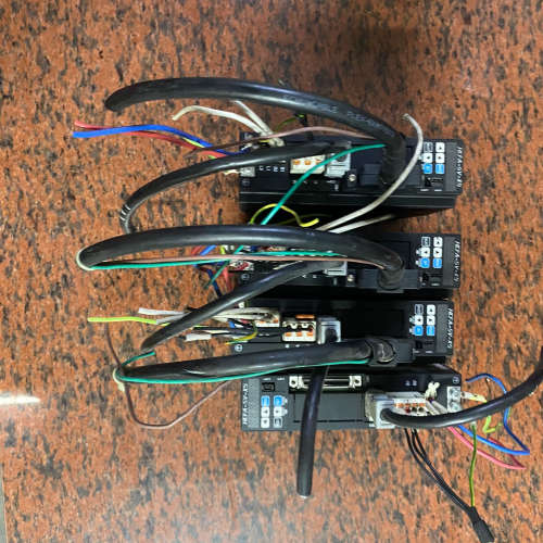 禾川X5DA75A-11驱动器。成色可以充新，刚拆下来没议价