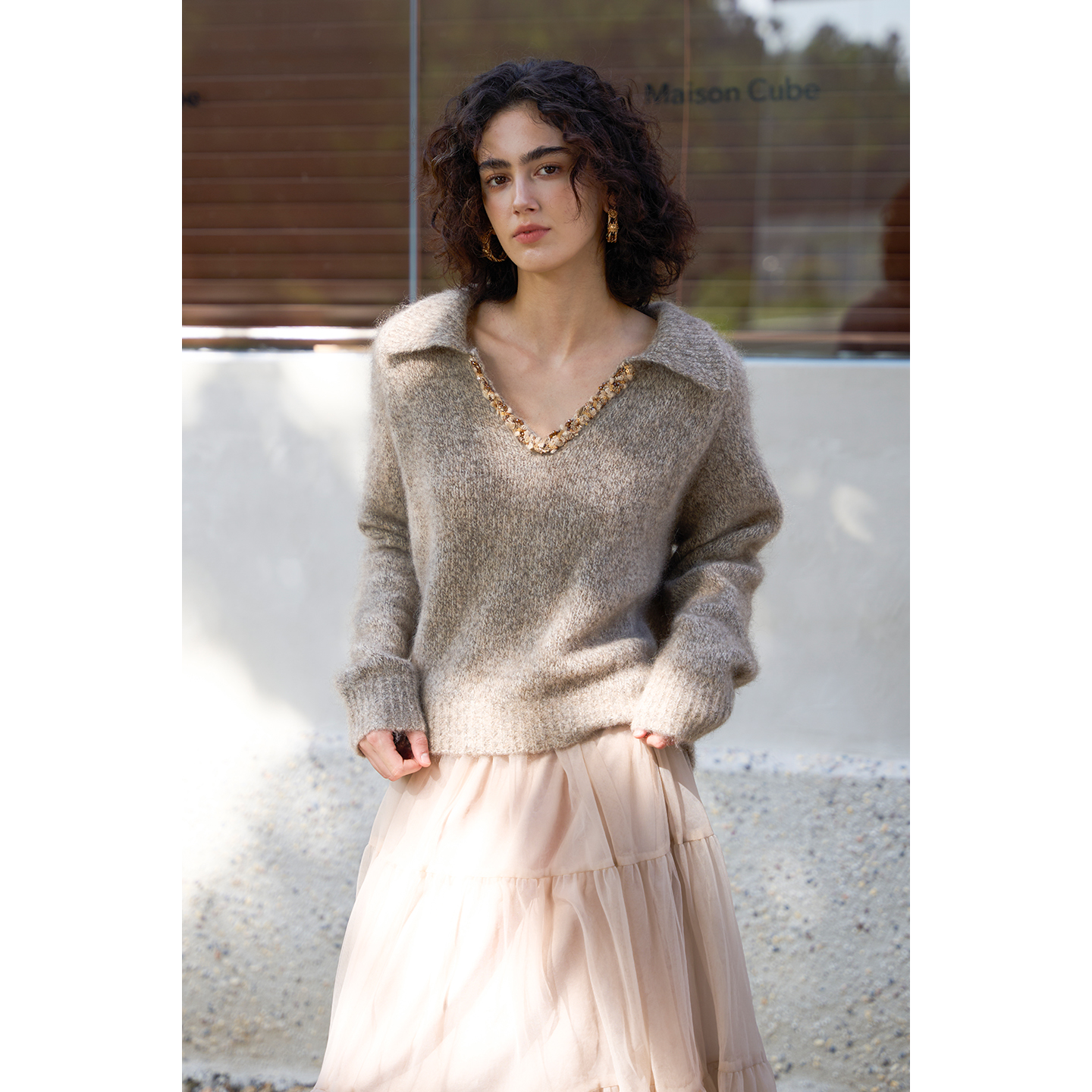 Miorastudio法式复古花驼色宽松V领针织衫气质山羊绒polo领毛衣