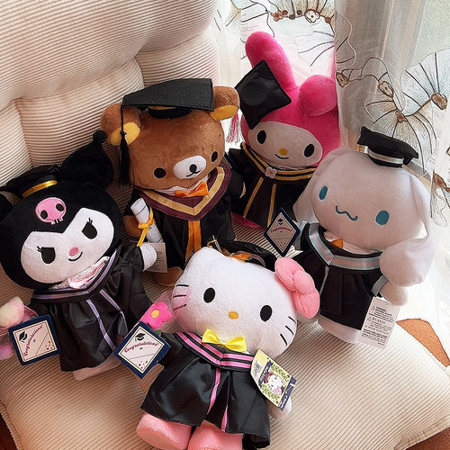 毕业季三丽鸥可爱公仔库洛米美乐蒂学士服毕业博士轻松熊毛绒礼物