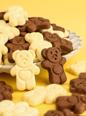 小熊蛋糕装饰饼干摆件卡通爱心烘焙甜点慕斯蛋糕点缀情人节装扮