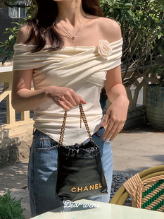 Dear wednesday. 可拆卸玫瑰露肩一字肩修身设计感心机纯欲风上衣