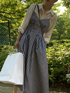 Dear wednesday. 颜色赞度假风裙子收腰打揽褶皱吊带无袖连衣裙