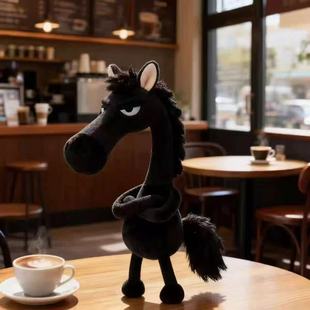 小红书同款 2026马年吉祥物天选高冷黑马包包挂饰挂件送礼毛绒玩偶