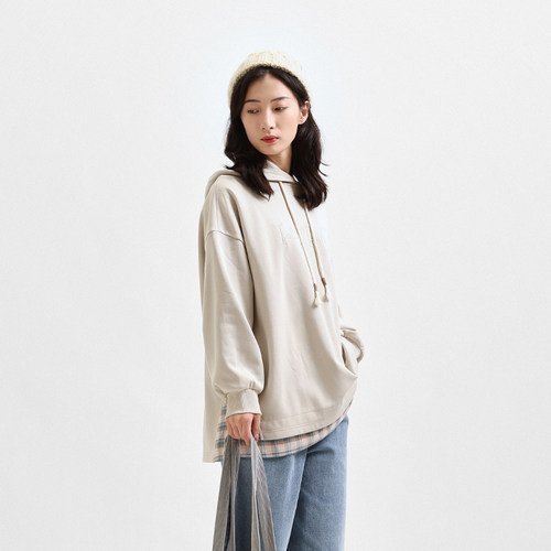 本依凡宽松拼接连帽卫衣