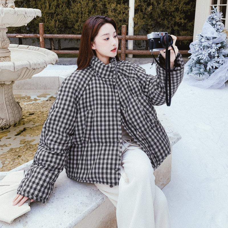 灰白格子羽绒服女冬超火好看高级小众独特漂亮短款加厚面包服外套图片