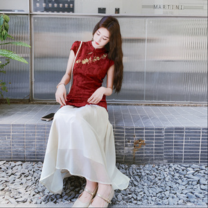 新中式假两件拼接连衣裙女2025夏季新款刺绣复古红色盘扣显瘦长裙图片