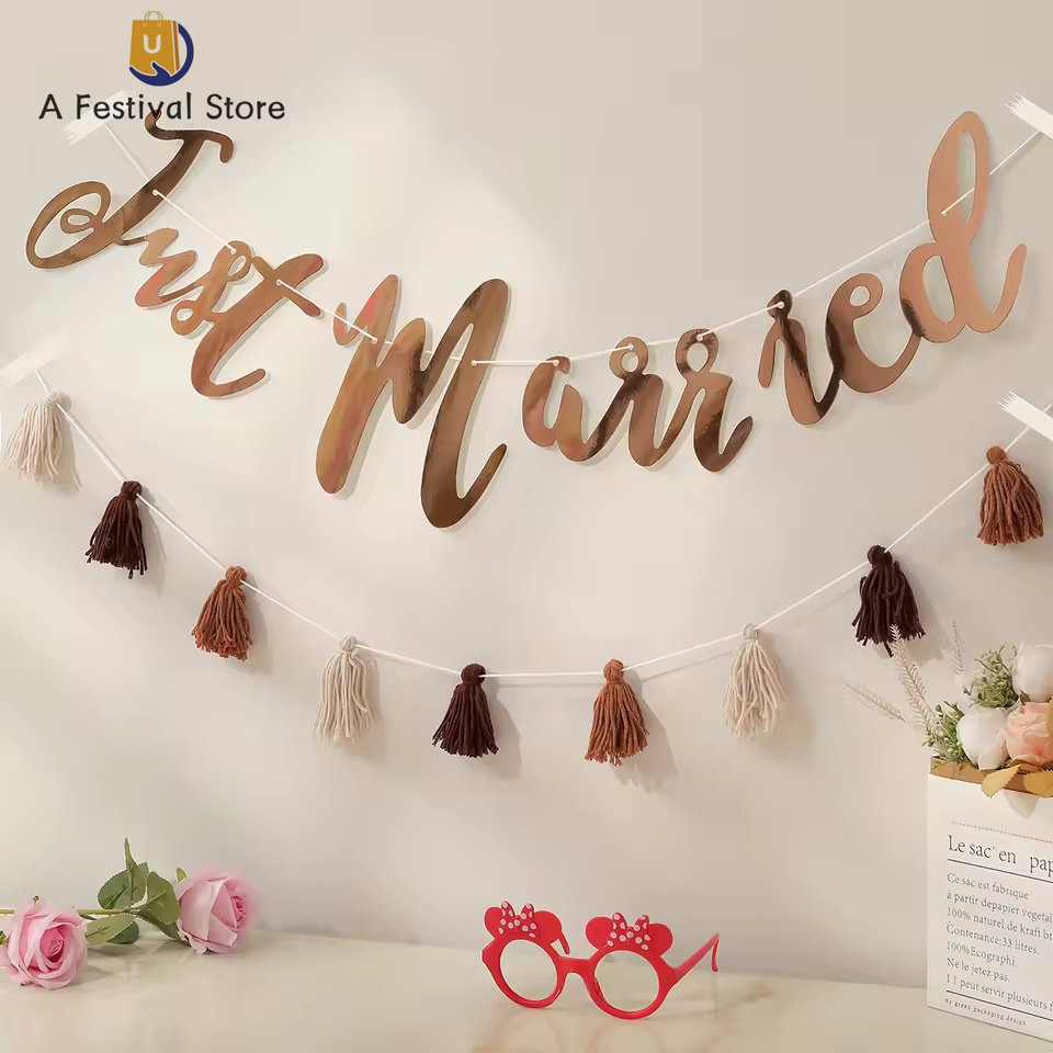 连体JustMARRIED烫金字母横幅