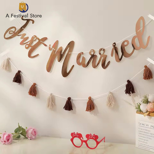 连体JustMARRIED烫金字母横幅