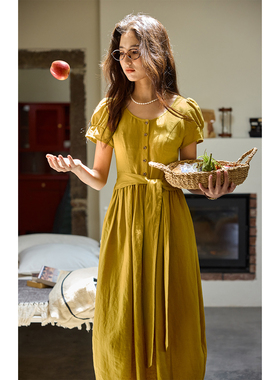solighter 法式亚麻黄色收腰连衣裙夏季2025新款显瘦泡泡袖长裙