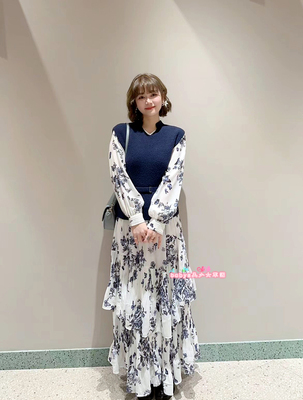 实拍原加裁sn家23秋浪漫针织背心印花长连衣裙两件套SWNO235027