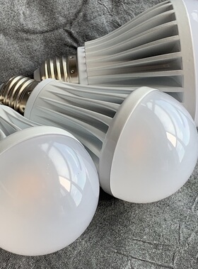 鸣木腾 MOVOTON MT-HMP12W/WT影视级E27球泡灯Ra98高显指 高显色