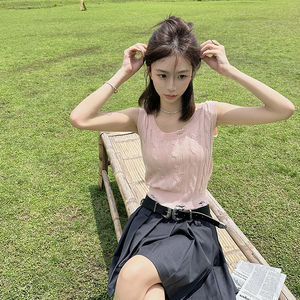 FF5 粉色短款u领修身针织背心女秋季休闲无袖外穿小众设计感上衣