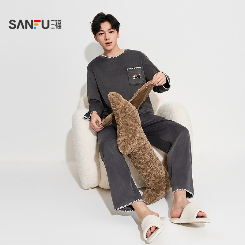 三福男冬季小狗刺绣圆领睡衣套装 宽松海岛绒长袖家居服507399