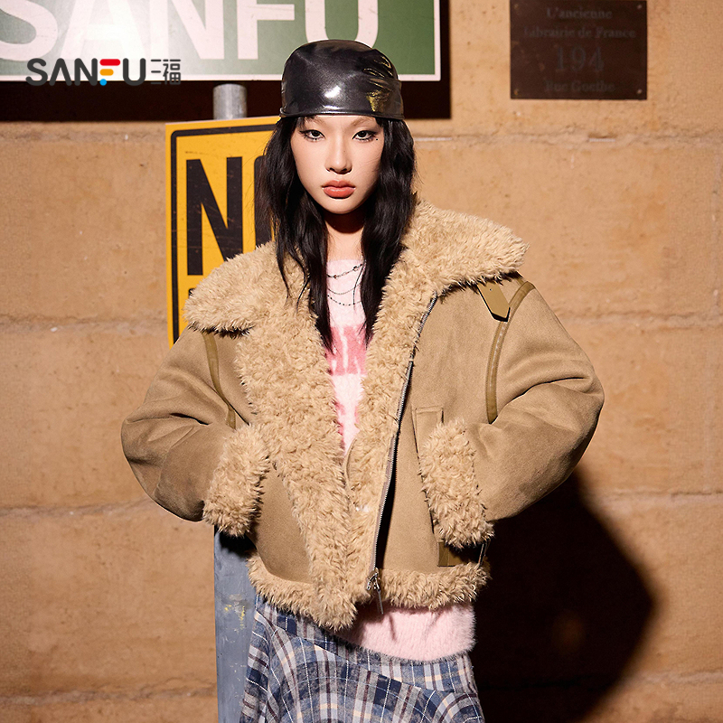 三人行三福厚外套2025新款保暖毛绒袖口皮质包边大衣女装849061