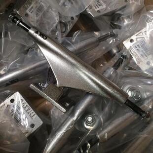 美国原装进口 THEEVE 滑板桥 双翘滑板高碳钢合金支架高硬度耐磨