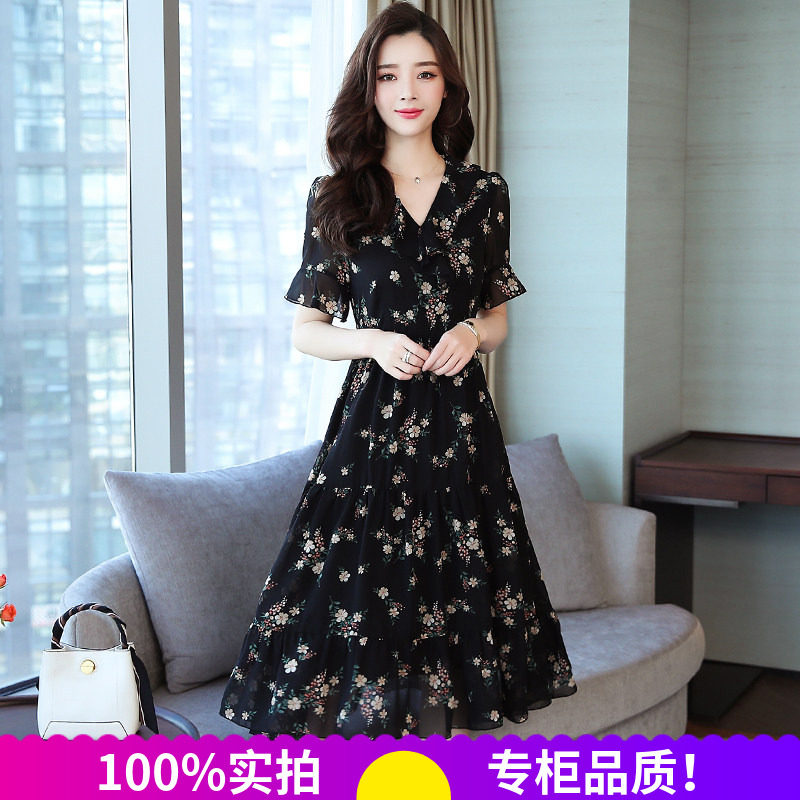 2026夏装新款宽松显瘦娃娃领黑色碎花中长裙荷叶袖气质雪纺连衣裙