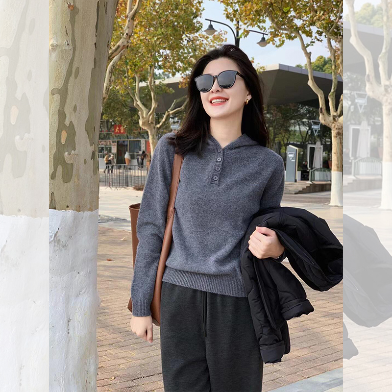 大衣内搭灰色连帽羊绒针