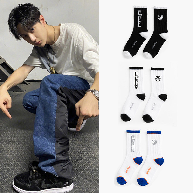 球鞋搭配纯棉王一博同款小熊sb袜子原创dunk暴力熊中筒男女通用潮