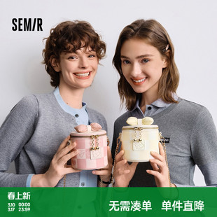 森马斜挎包女可爱小狗化妆盒子包棋盘格蝴蝶结小包包礼物2025新款