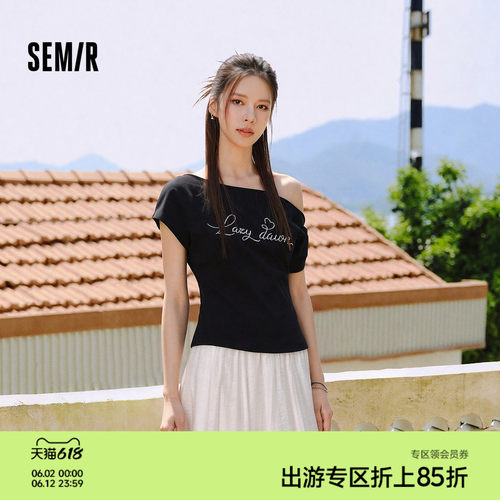 森马甜酷字母斜肩修身短款T恤女