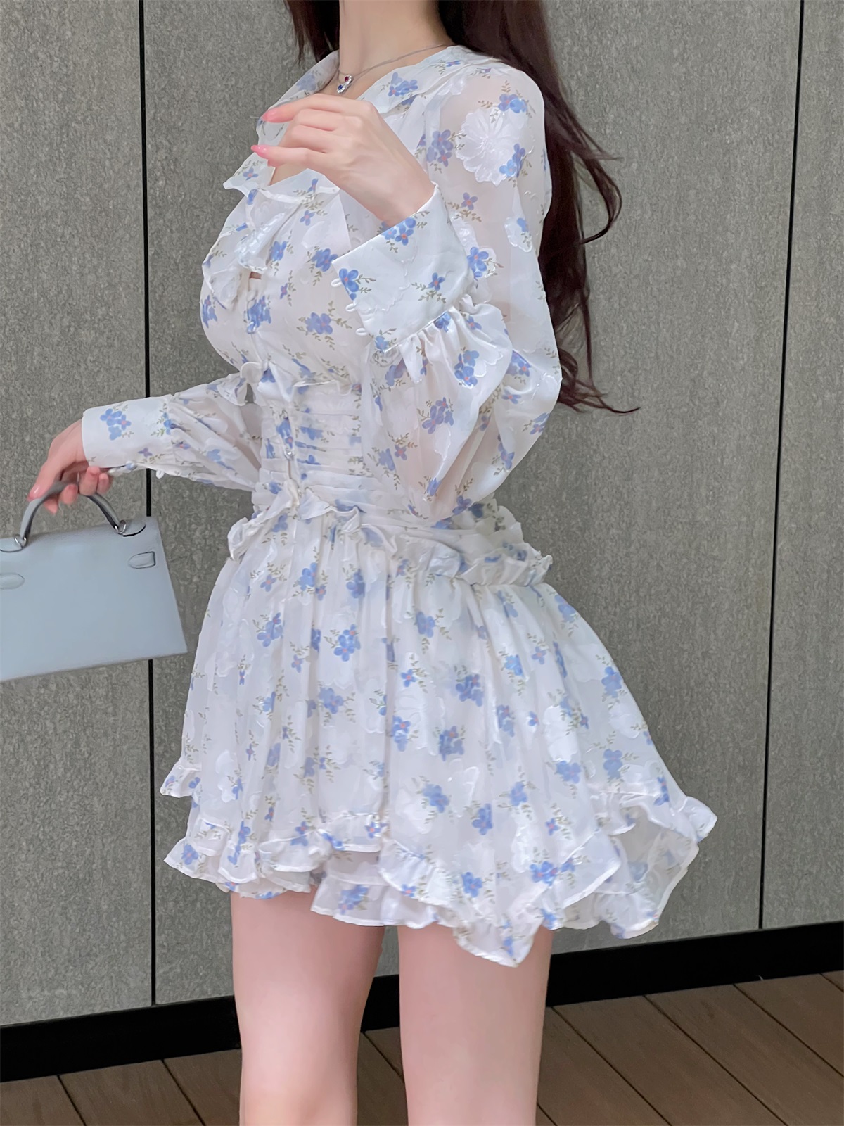 纯欲风全涤碎花V领长袖
