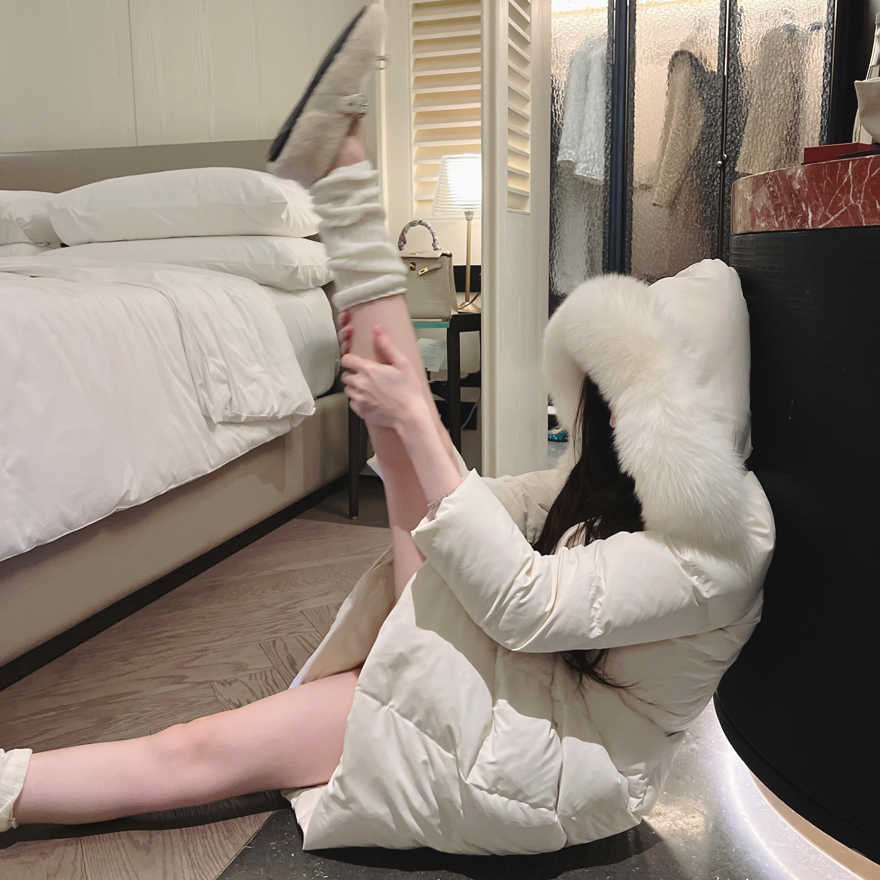 12.13 黑/白 我最爱的羽绒服 纸片人 收腰