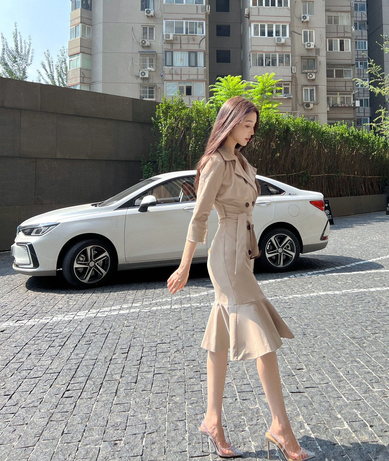 12  韩国美女鱼尾裙风衣新款气质时尚范风衣单层系带收腰式