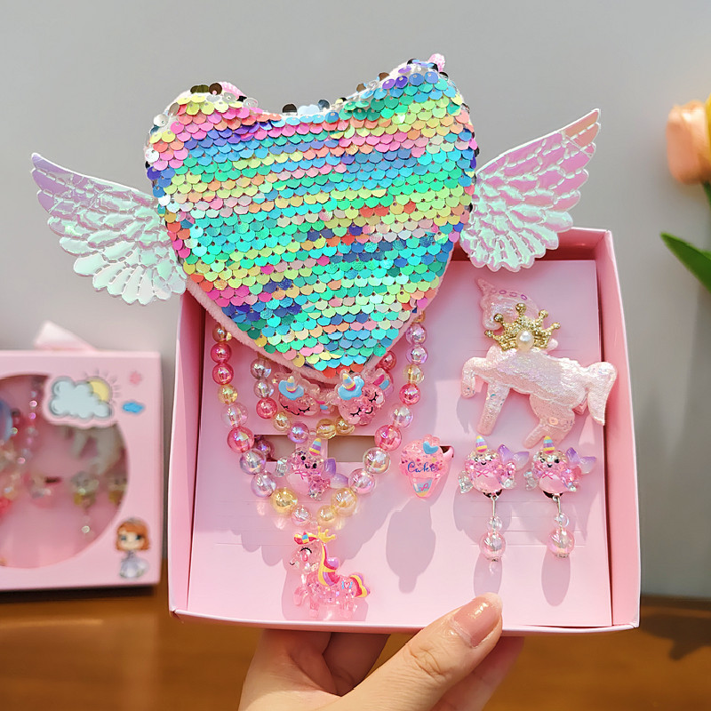 幼儿园儿童生日礼物送小朋友女童首饰套装礼盒独角兽活动礼品奖励