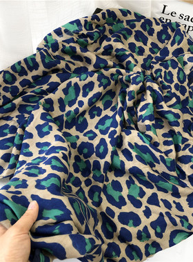 四边流苏围巾韩版女秋冬季百搭蓝色豹纹棉麻手感长款披肩两用薄款