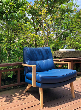 光无垠日本Karimoku布艺真皮进口休闲椅单人沙发卧室客厅现代简约