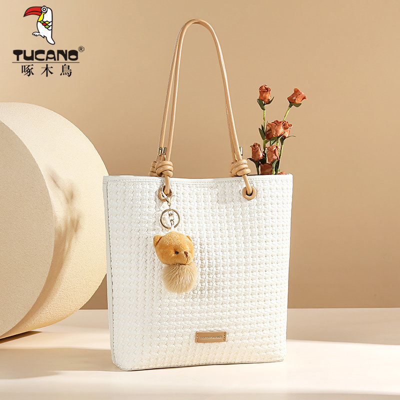 [特卖]啄木鸟女包2025新款托特包通勤休闲简约百搭水桶包手提包
