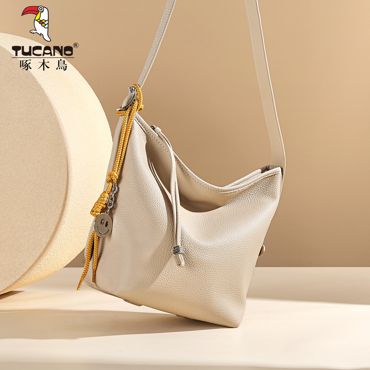 啄木鸟包包女2025新款轻奢小众高级感腋下包水桶包斜挎单肩流浪包