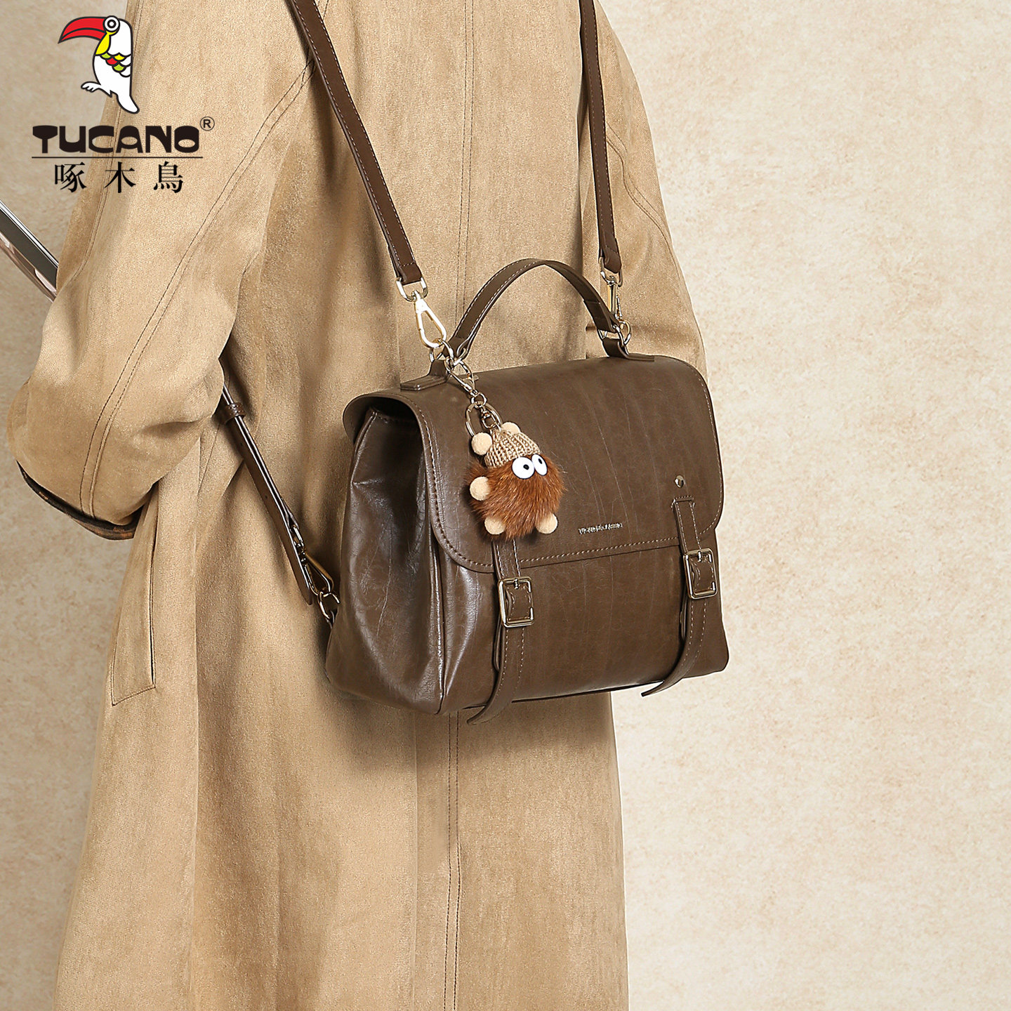 啄木鸟背包2025新款高级感复古双肩包女旅游轻便高颜值学院风书包