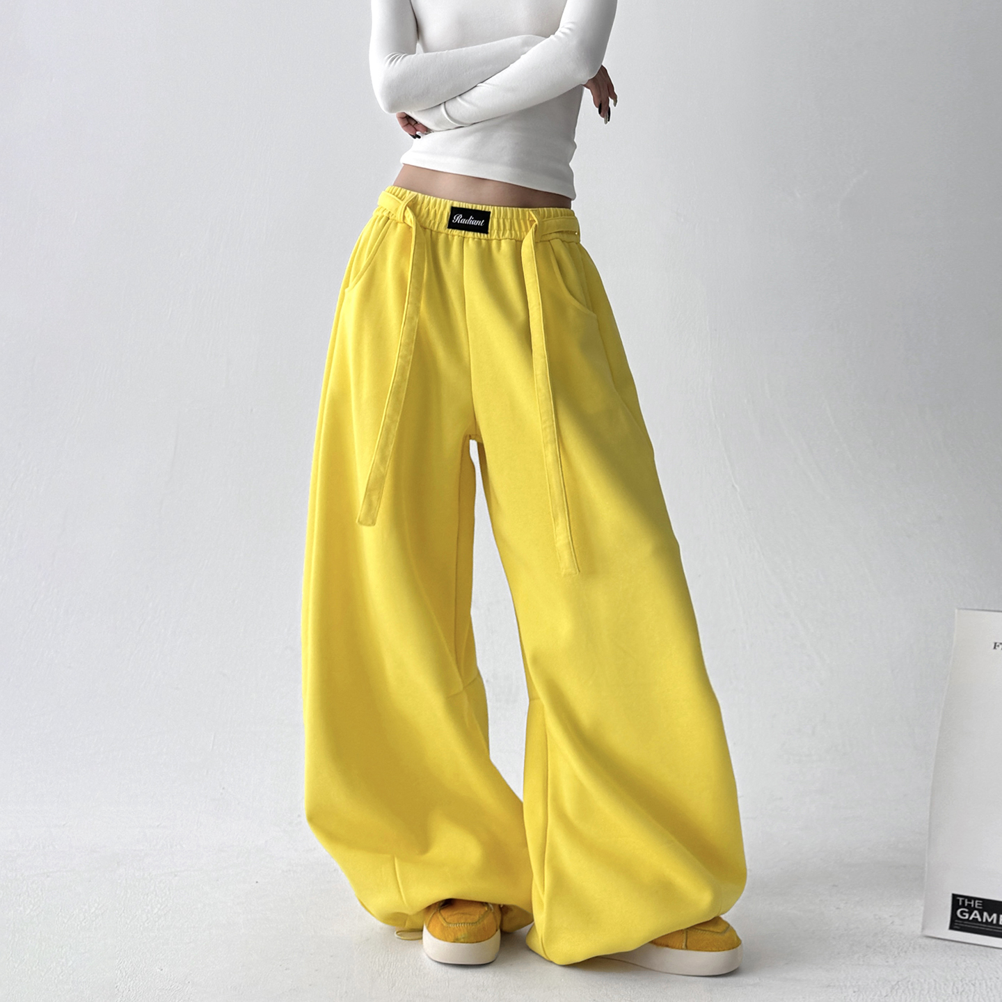 裤子女2025新款百搭显瘦卫裤女时尚休闲直筒阔腿裤黄色休闲裤