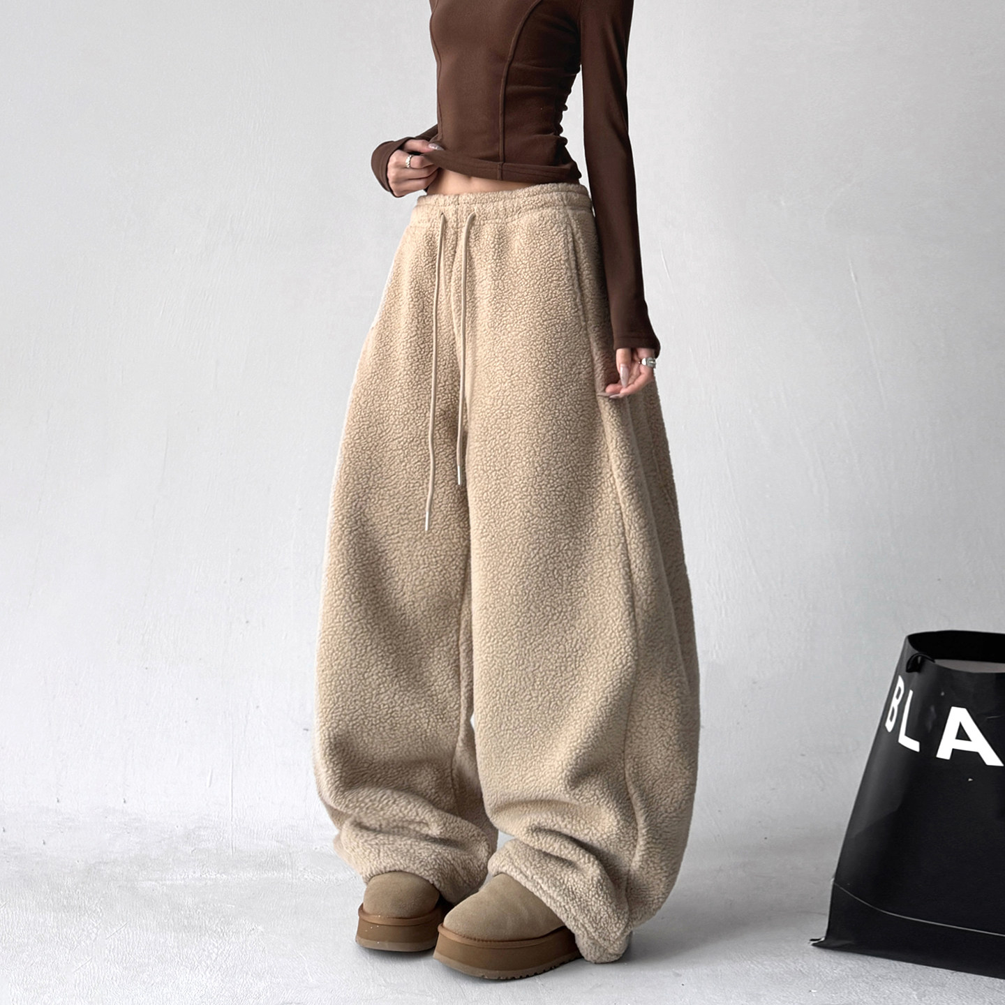 羊羔绒卫裤女2025冬季新款高腰加绒加厚摇粒绒休闲直筒阔腿裤,女装/女士精品,休闲裤,淘宝优惠券,粉丝福利购,淘宝优惠卷