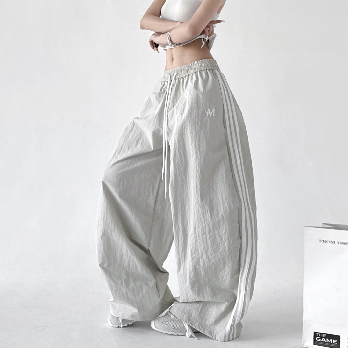 2026春季新款街头休闲风阔腿裤女宽松侧边条纹松紧腰长裤