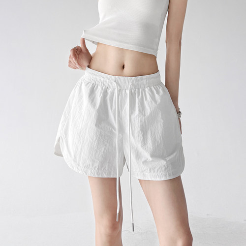 简约运动短裤女2026夏季新款宽松原创设计休闲三分裤高级感女裤子