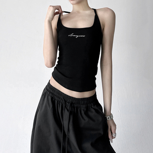 木昱子美式复古辣妹黑色方领吊带背心女外穿字母印花上衣