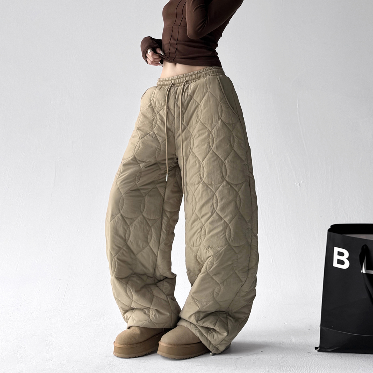 2025冬装新款加棉裤女宽松军绿色高级感女装爆款直筒休闲阔腿裤子