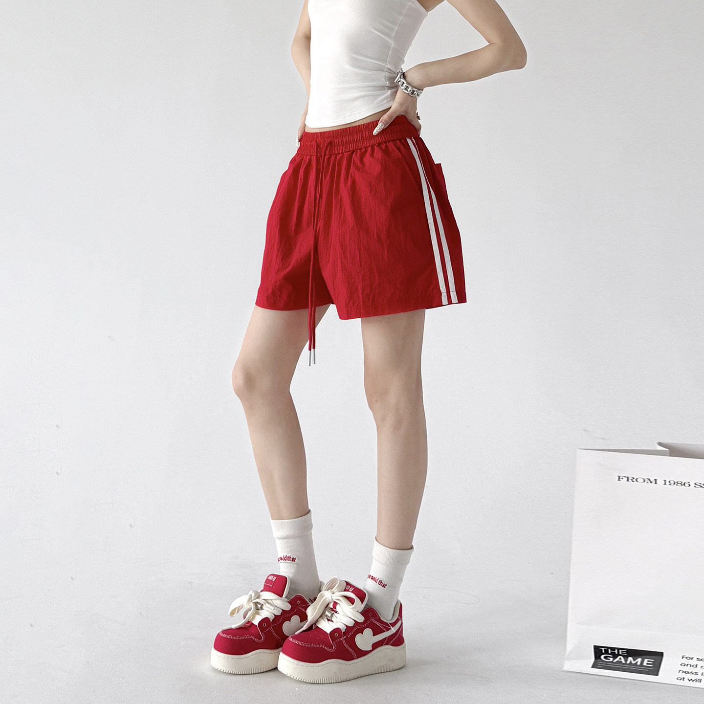 超好看女装爆款短裤女2026夏装新款薄款裤高腰显瘦红色百搭休闲裤