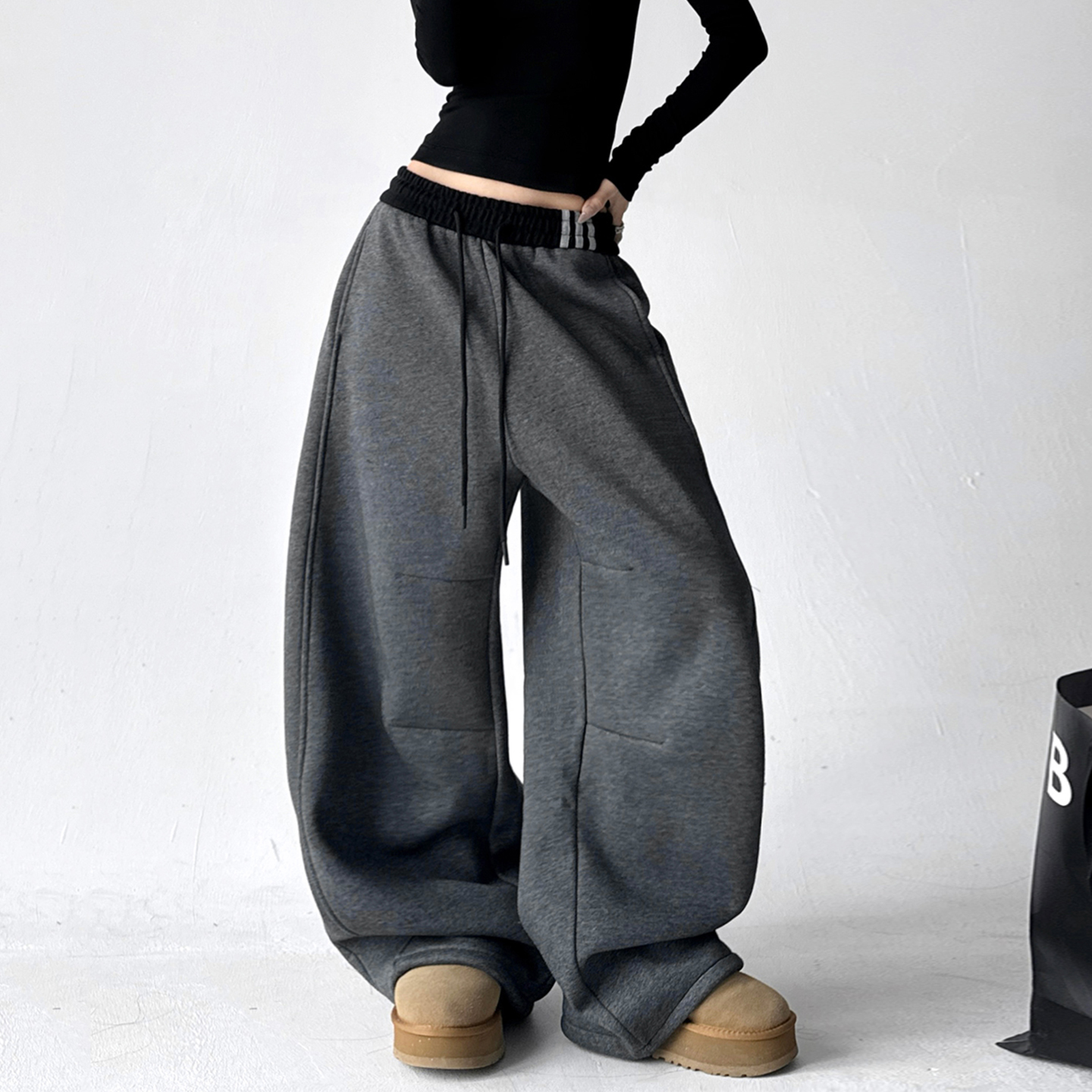 2025冬季加绒慵懒风抽绳阔腿裤女宽松垂感运动休闲裤