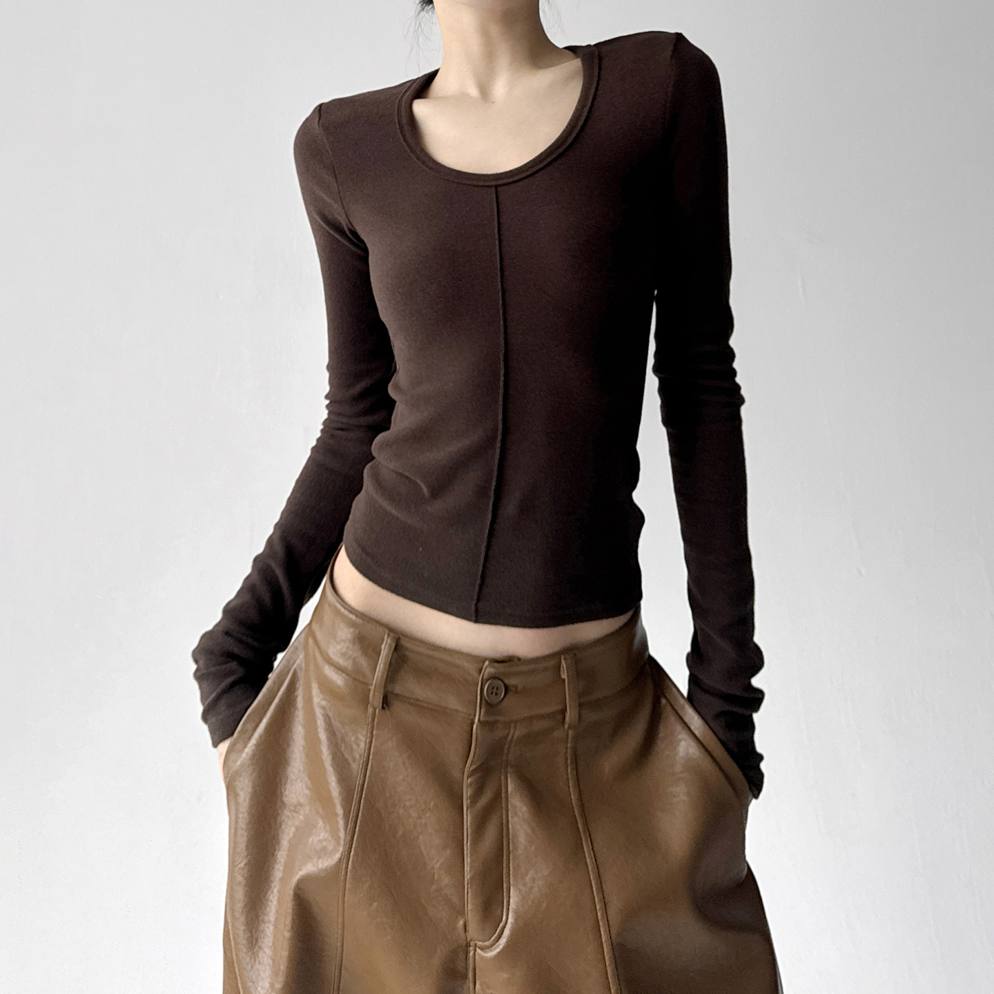 韩版秋冬2025新款辣妹U领设计感简约修身显瘦T恤上衣打底衫女