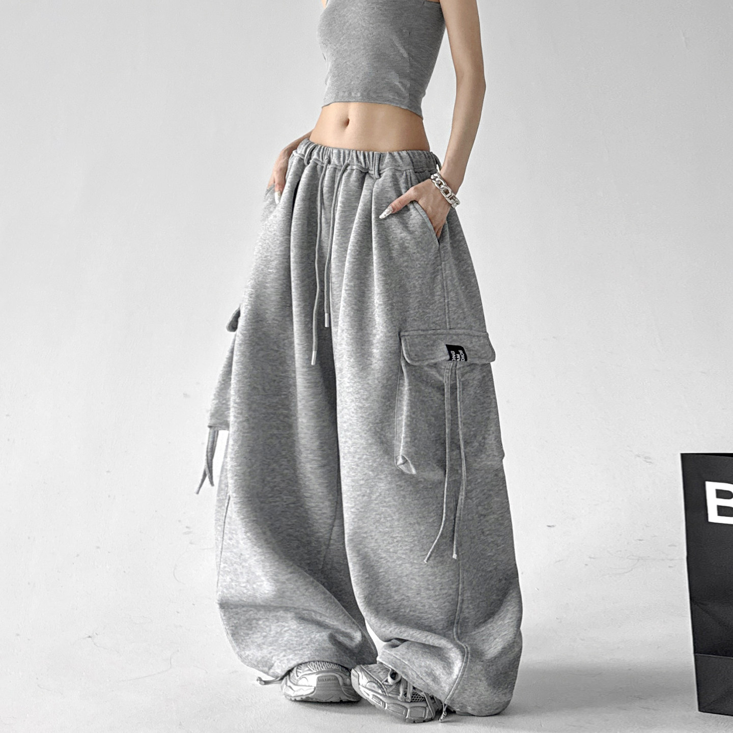 今年流行灰色工装裤女2026春夏季新款多口袋卫裤阔腿裤显瘦休闲裤