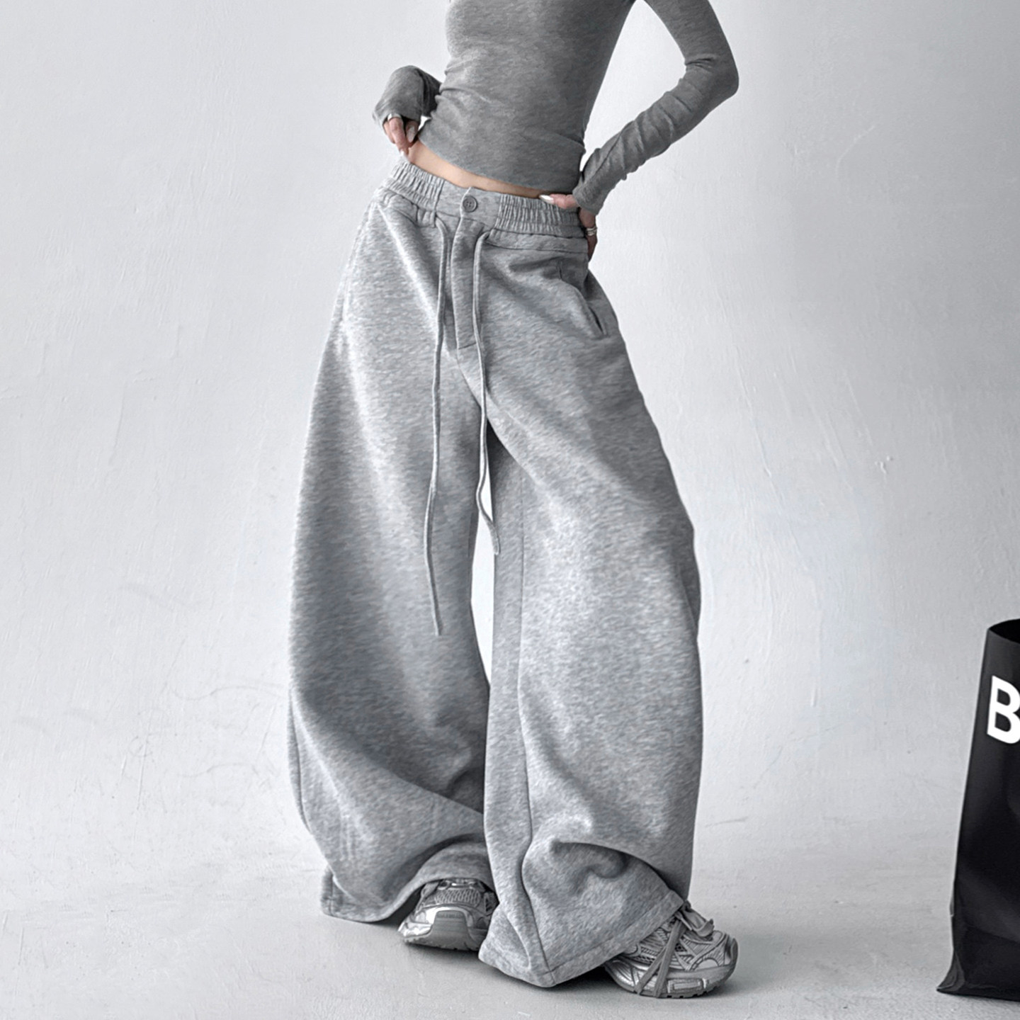 宽松休闲直筒阔腿卫裤