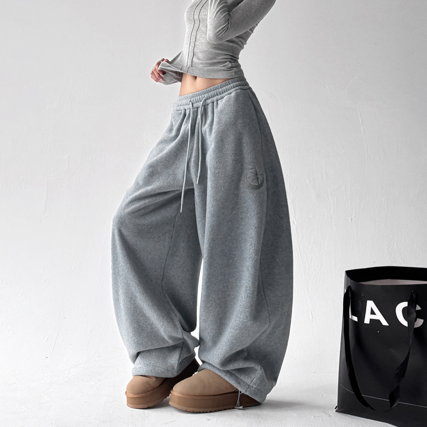 美式复古灰色卫裤男女设计感小众宽松显瘦直筒阔腿运动裤毛毛裤