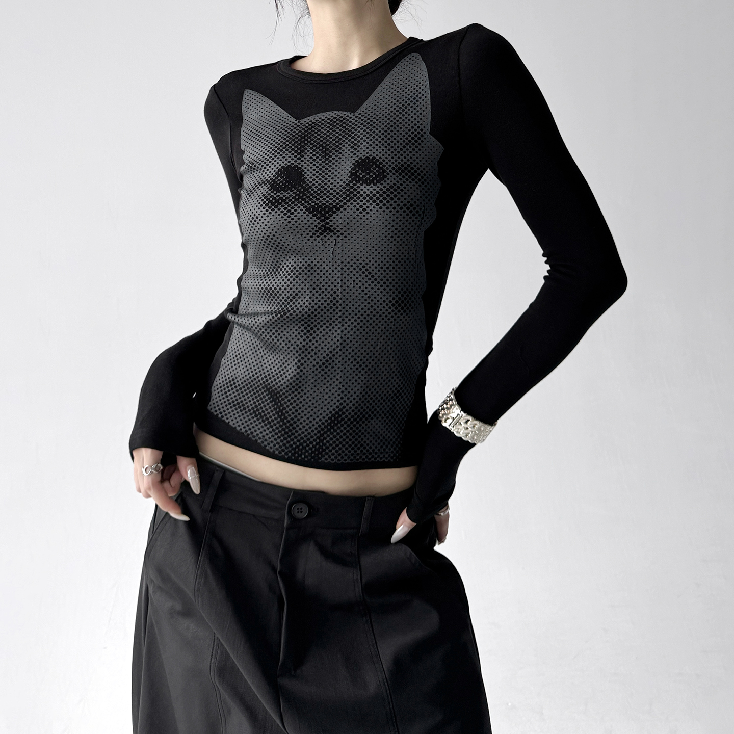 2025秋季新款美式印花长袖T恤女修身显瘦冬款正肩辣妹打底衫上衣