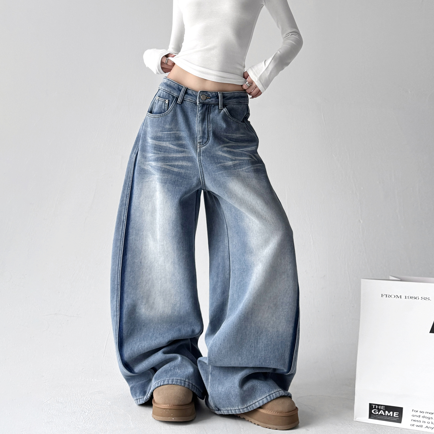 2025冬季蓝色水洗猫须牛仔裤女加绒设计感阔腿直筒百搭裤子