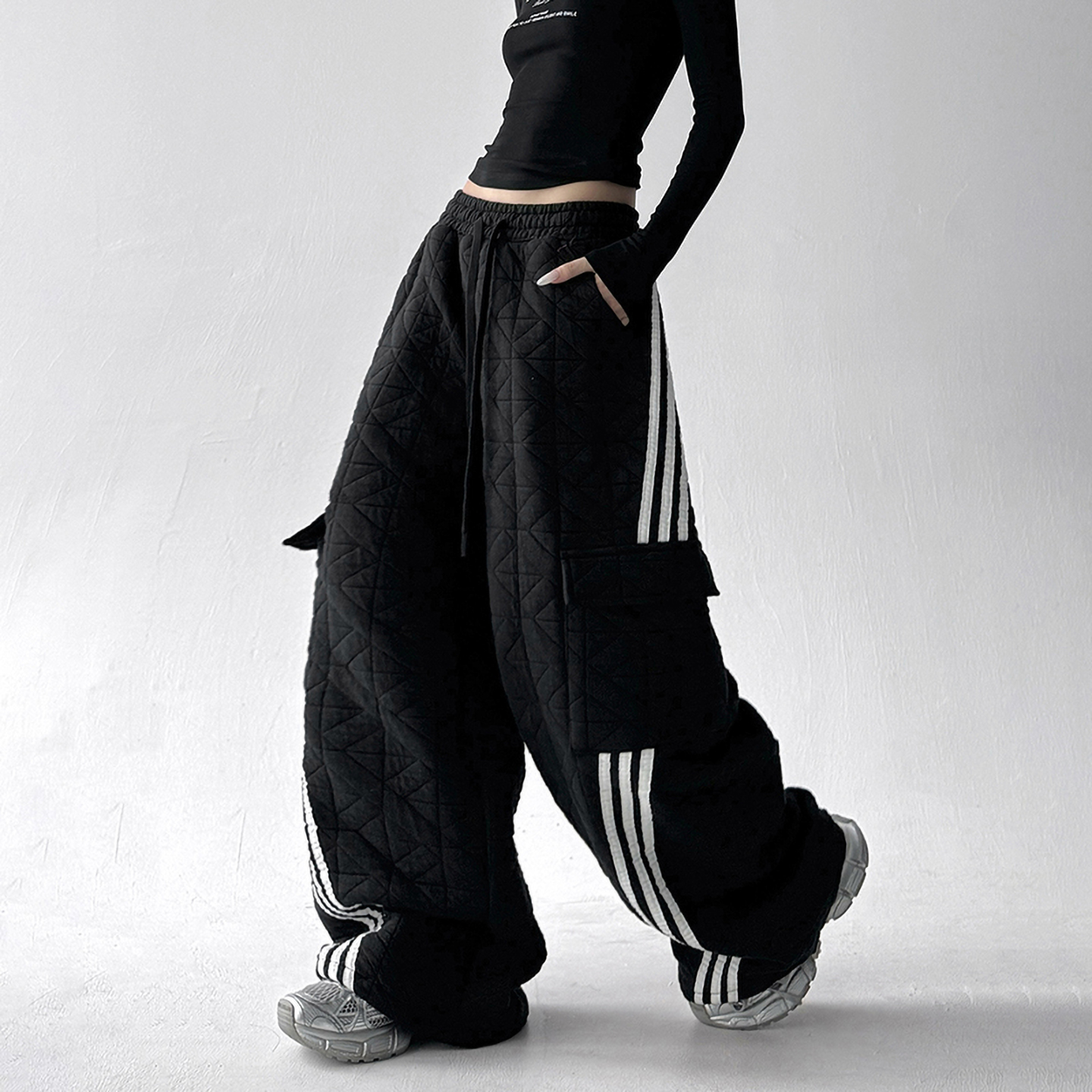 菱格夹棉松紧腰阔腿裤