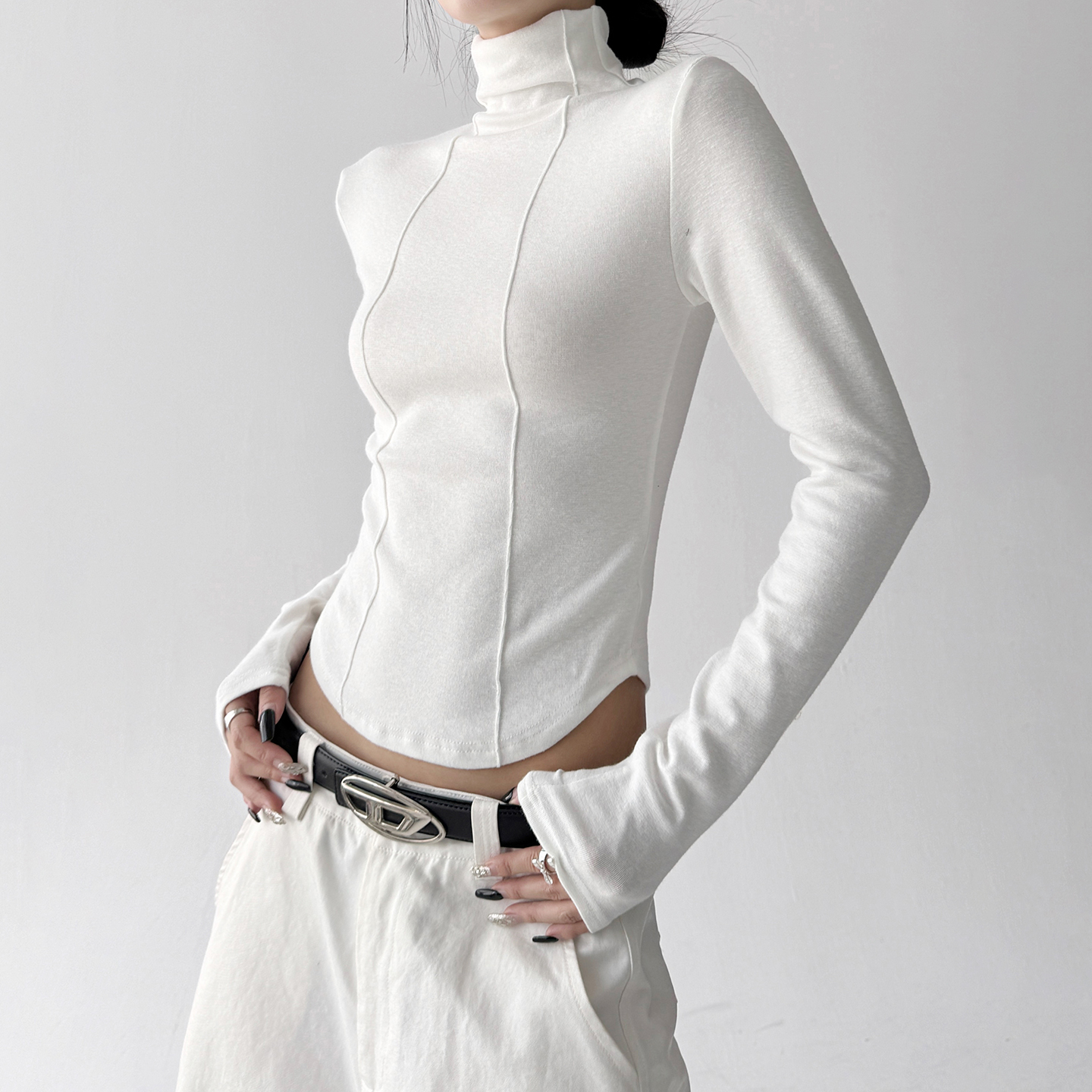 2025秋季新款白色打底衫女高级感韩版时尚百搭显瘦长袖T恤女上衣