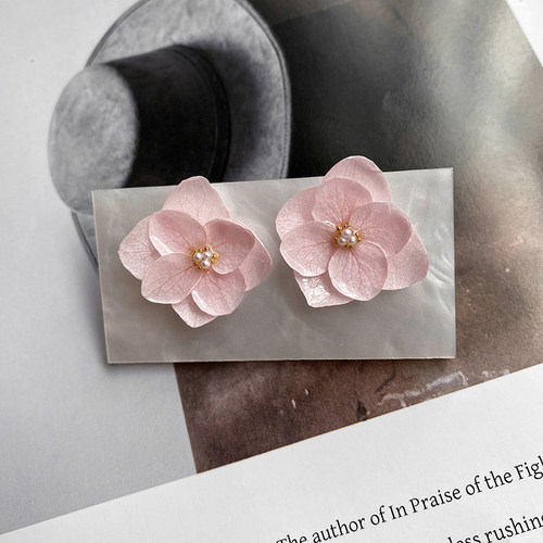 粉色绣球花瓣耳钉耳夹仙气温柔滴胶真花气质甜美精致耳饰女